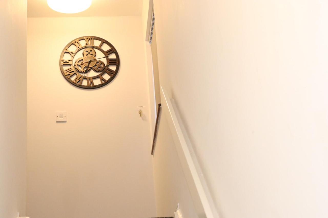 Garland Modern Apartment With Private Garden & Parking Dartford 5 Exterior foto