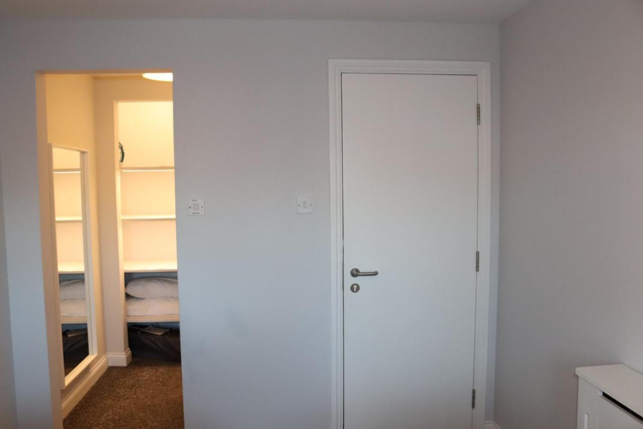Garland Modern Apartment With Private Garden & Parking Dartford 5 Exterior foto