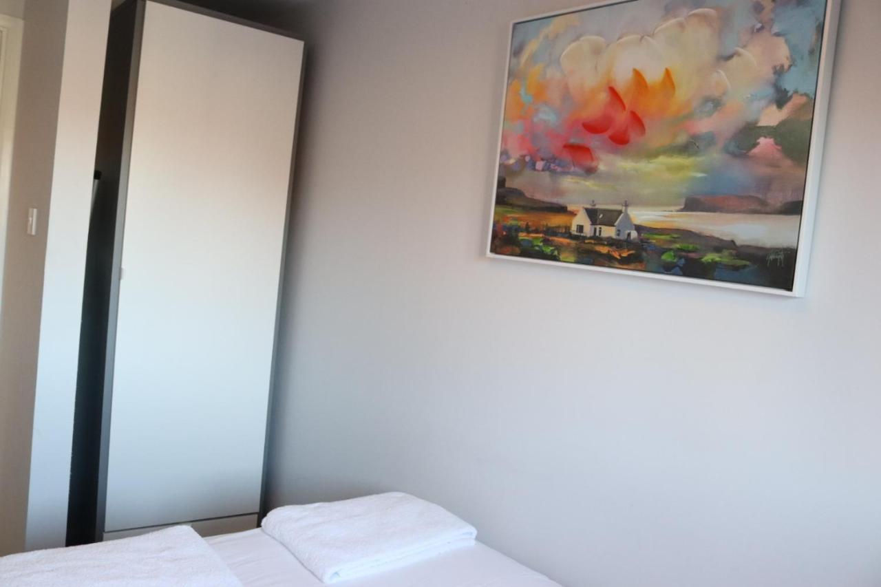 Garland Modern Apartment With Private Garden & Parking Dartford 5 Exterior foto