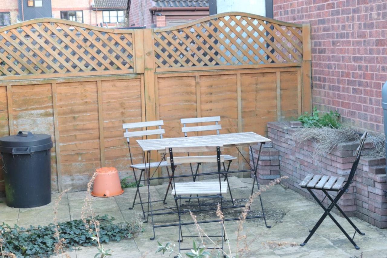 Garland Modern Apartment With Private Garden & Parking Dartford 5 Exterior foto