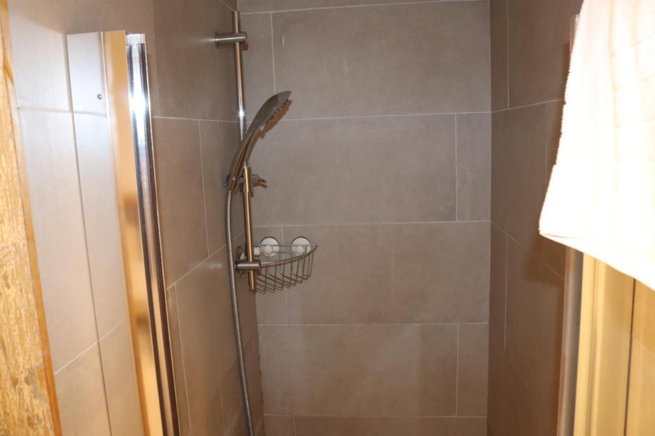 Garland Modern Apartment With Private Garden & Parking Dartford 5 Exterior foto