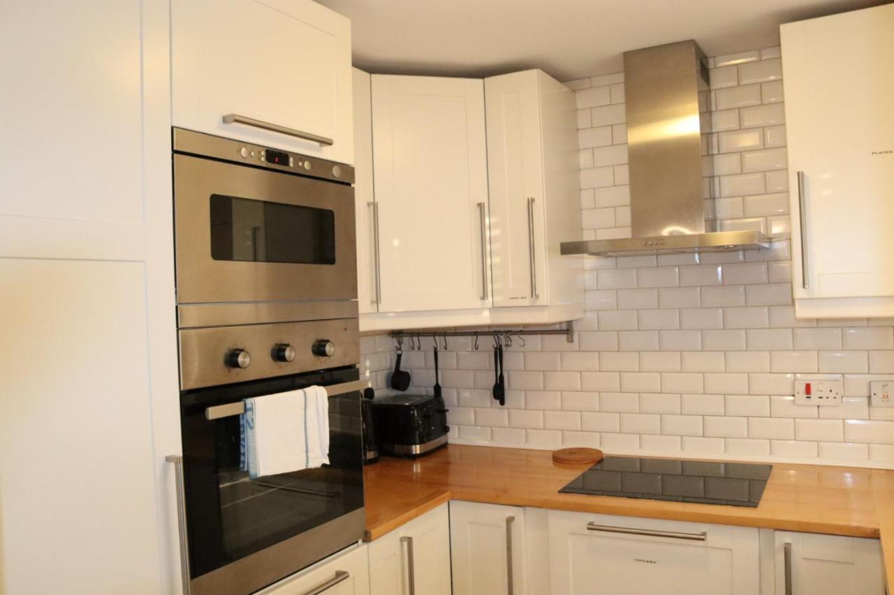 Garland Modern Apartment With Private Garden & Parking Dartford 5 Exterior foto